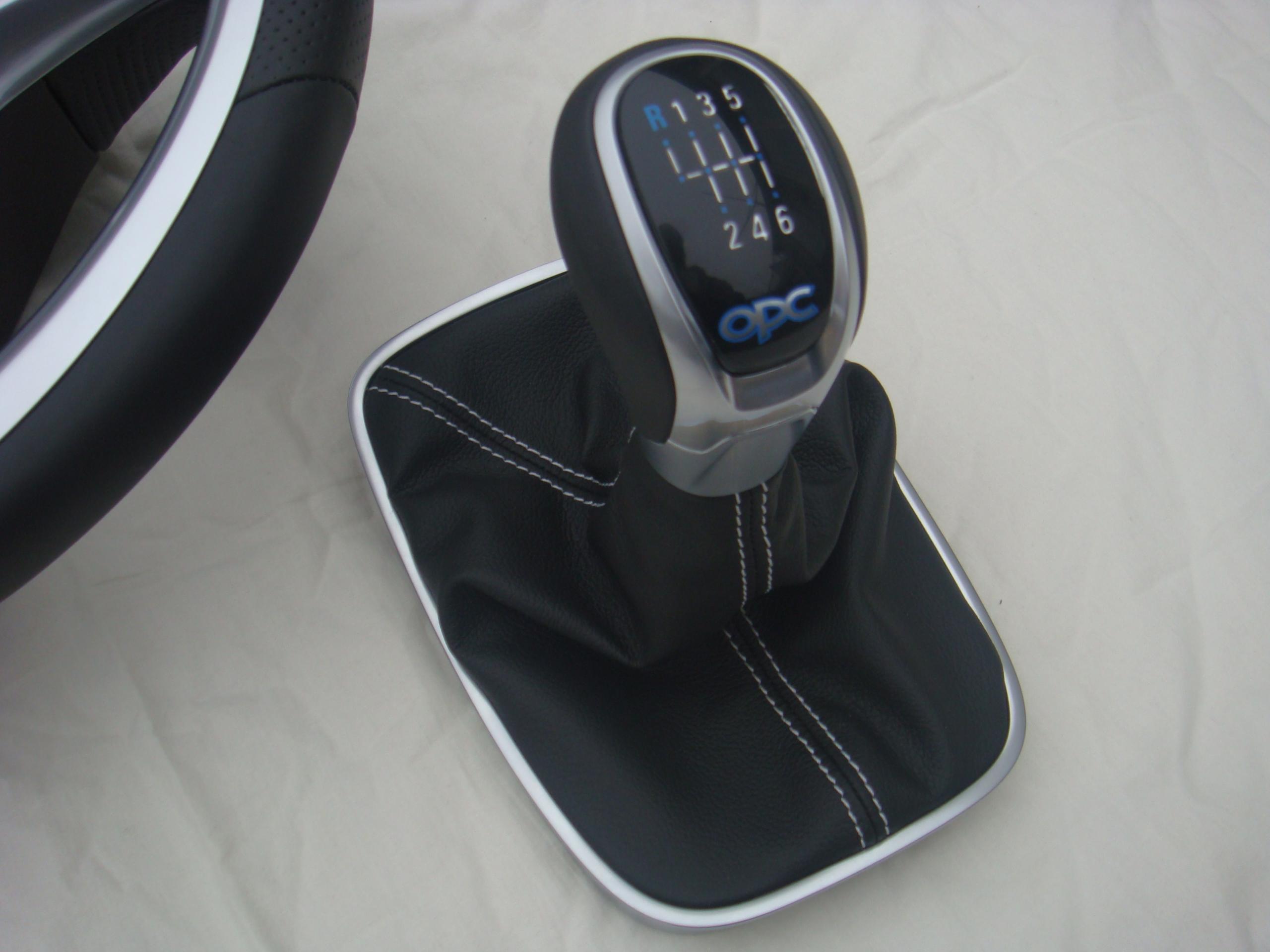 Insignia OPC Schalthebel.JPG