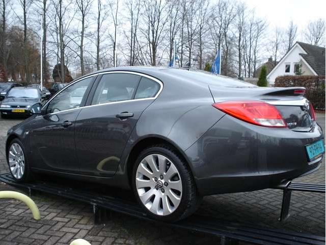 02 Insignia.jpg